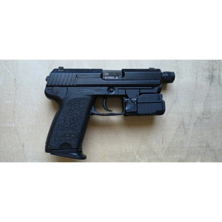 0106 Pistolet H&K USP Compact Tactical .45 AUTO + Dodatki